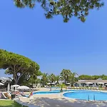 Semesteranläggning (resort) Balaia Golf Village 4*
