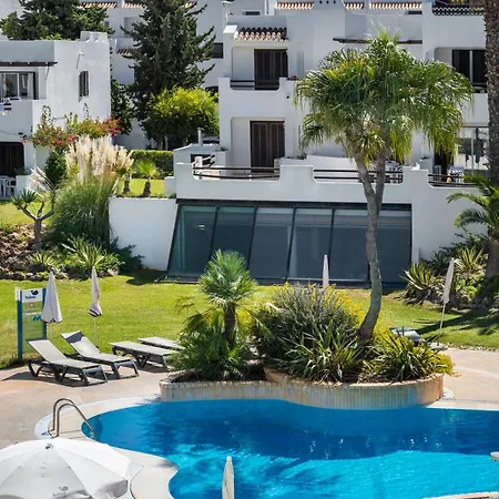 Üdülőközpont Balaia Golf Village 4*